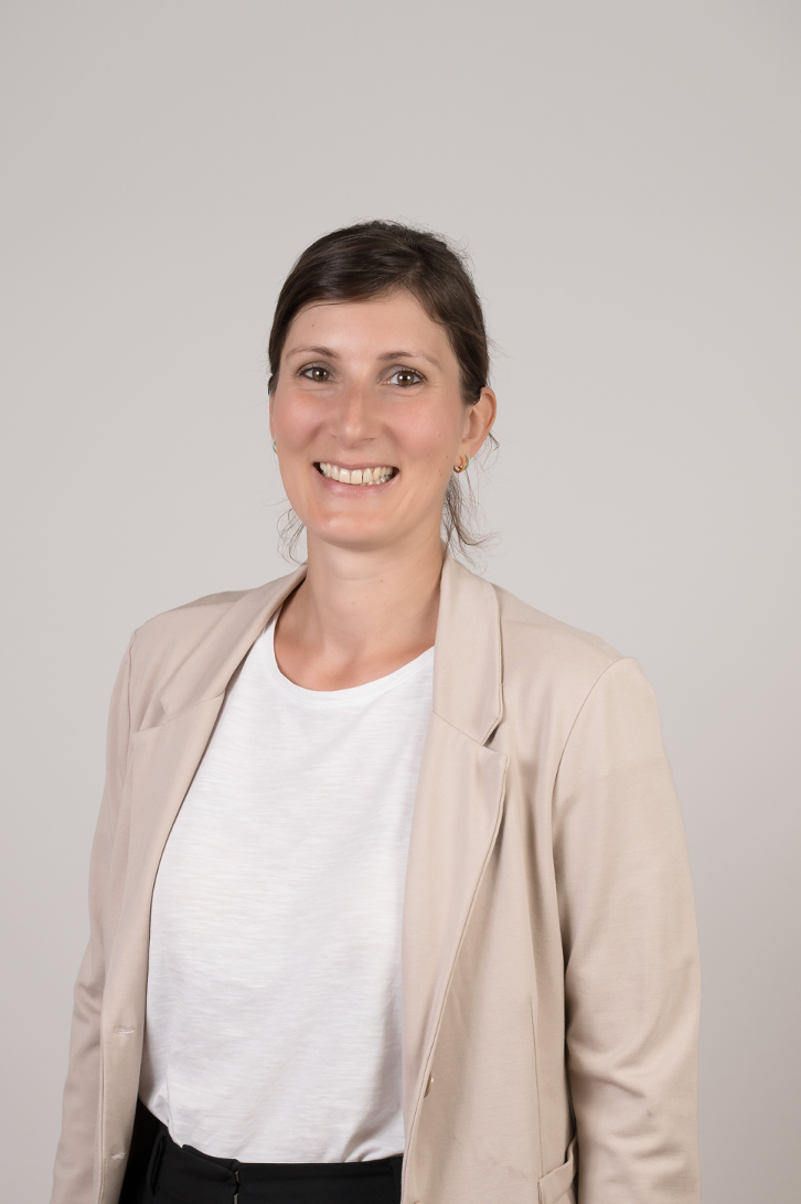 Mag. Mag. (FH) Eva-Maria SILBER
